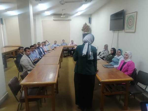 عقد ورشة عمل بعنوان معايير الإعتماد المؤسسى ومعايير الإعتماد البرامجى لكلية الحقوق 