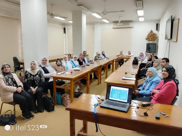 ورشة عمل اليوم بعنوان إستيفاء مماراسات معايير الإعتماد البرامجى