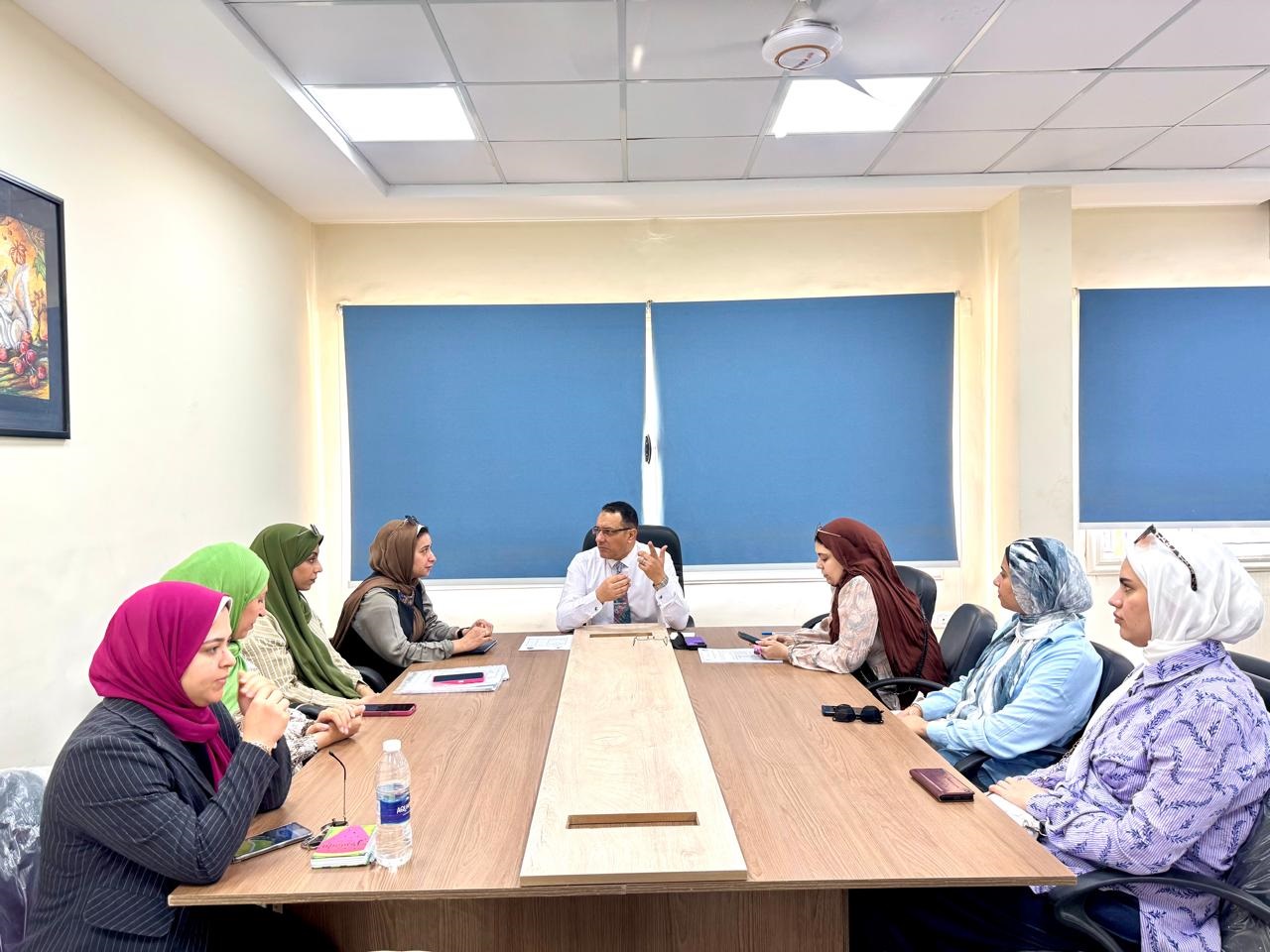 اجتماع لمتابعة أعمال الجودة بكلية الفنون التطبيقية جامعة طنطا